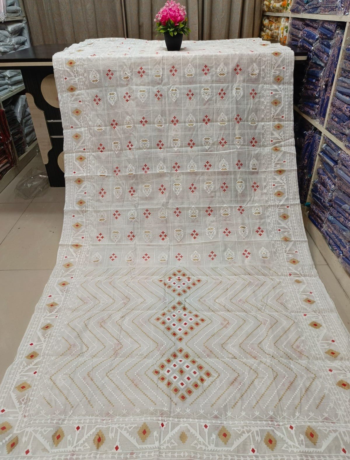 প্রিমিয়াম হাফ সিল্ক শাড়ি